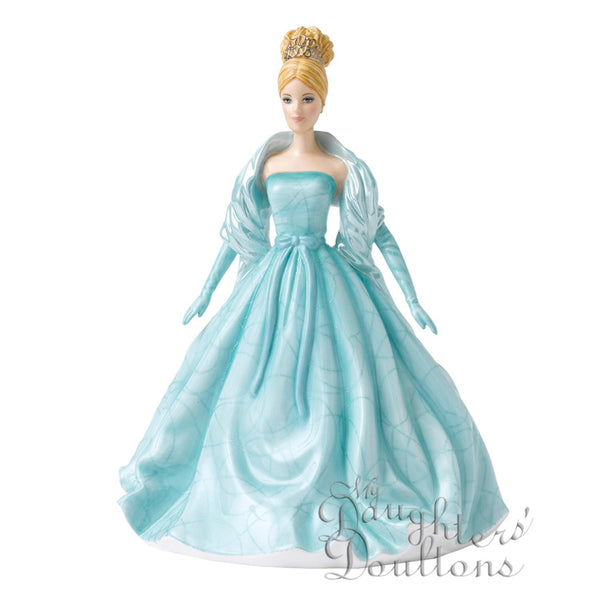 Collectors Edition   Barbie     HN 5609